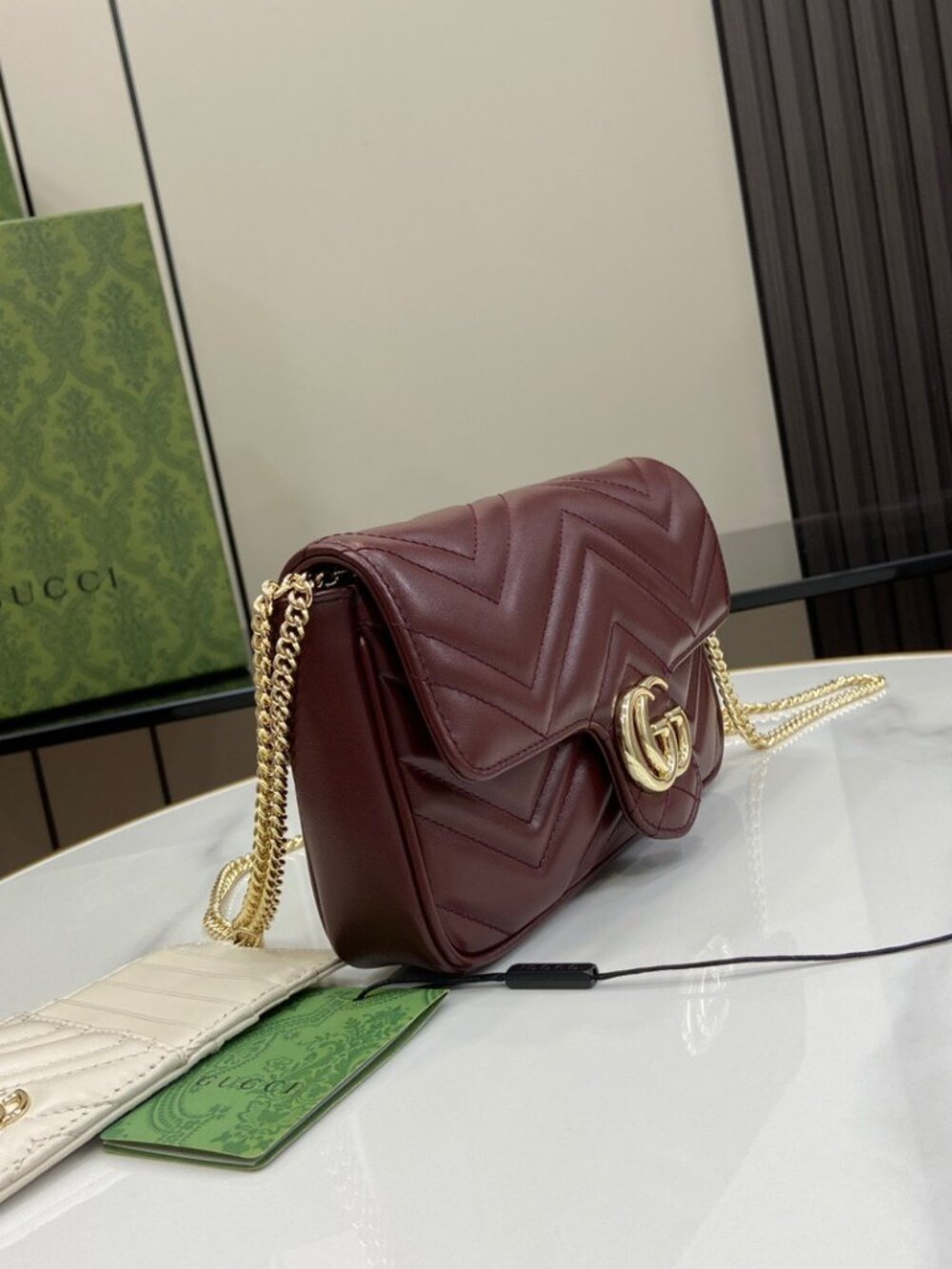 Gucci Red Bag - Picture 2 of 9